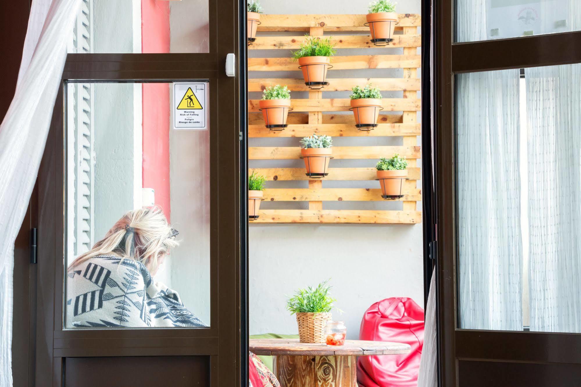 Sant Jordi Alberg Barcelona Exterior foto